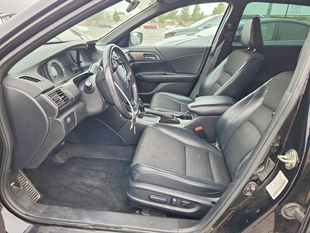 2017 HONDA ACCORD