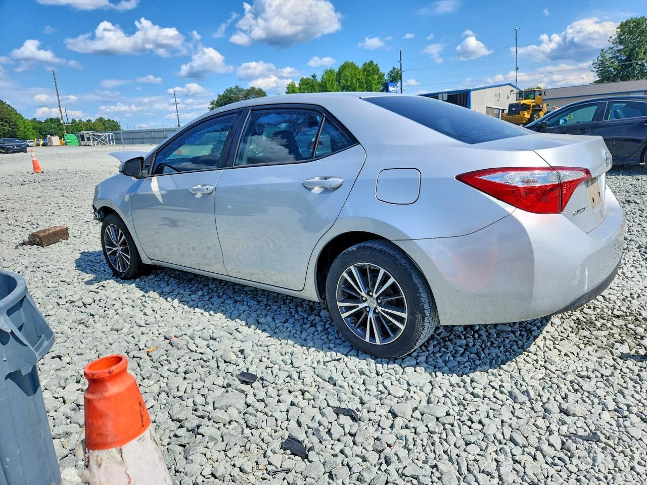 2016 TOYOTA COROLLA