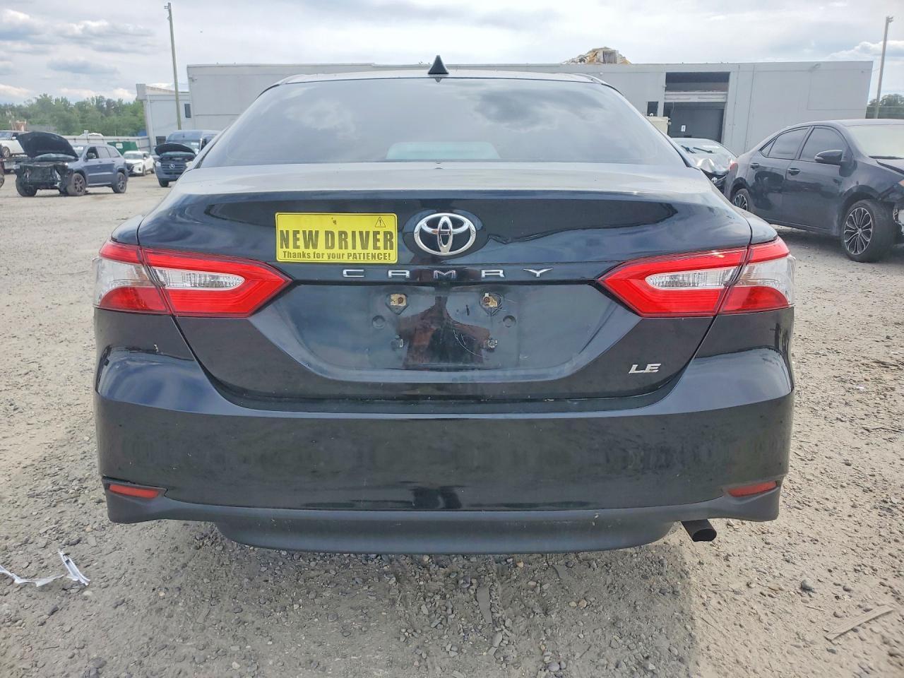 2018 TOYOTA CAMRY