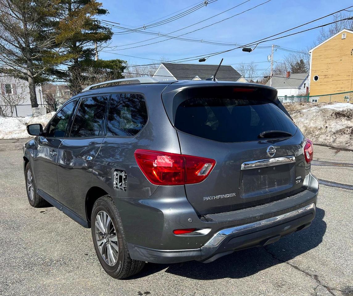 2017 NISSAN PATHFINDER