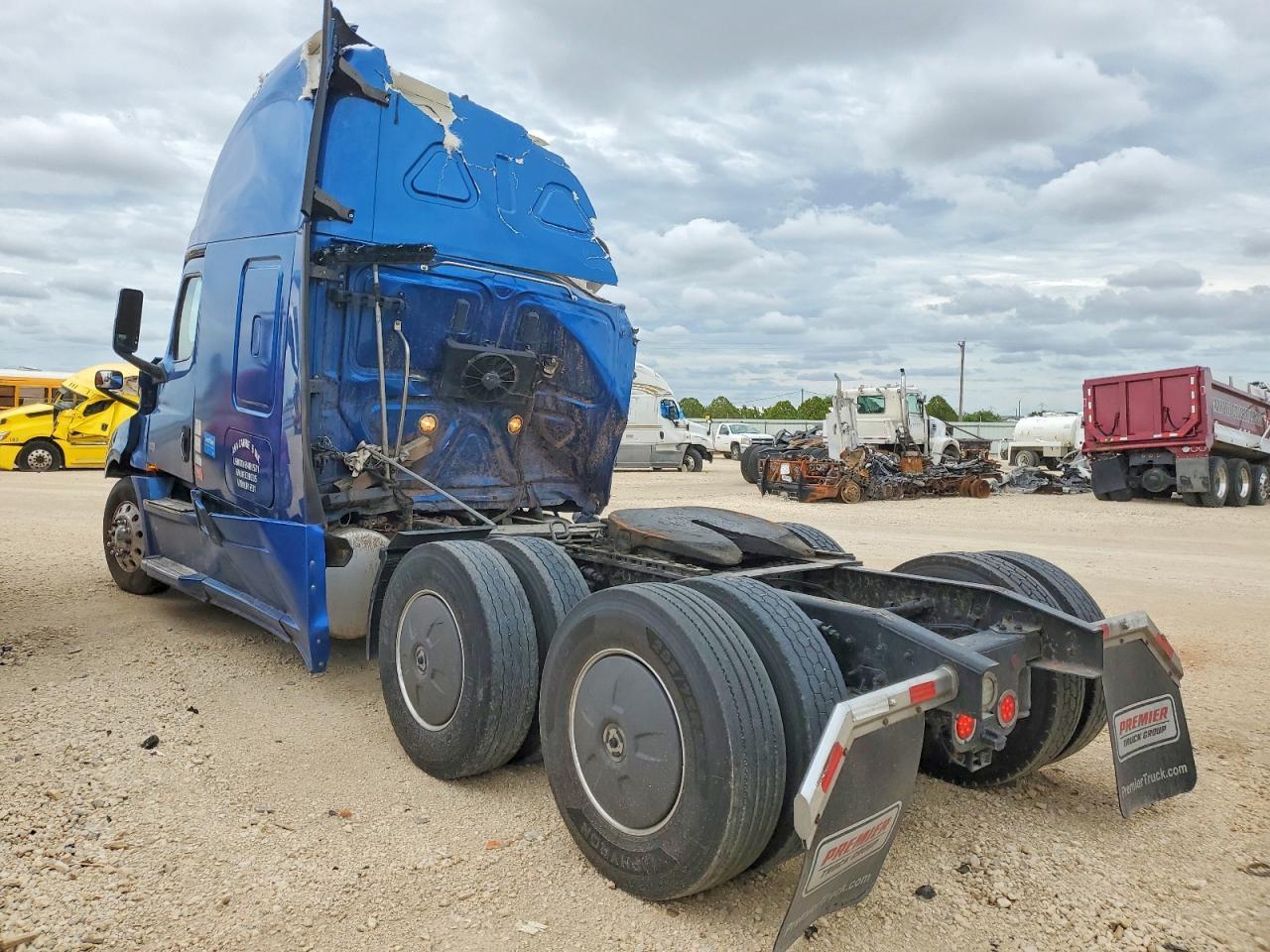 2020 FREIGHTLINER CASCADIA 126