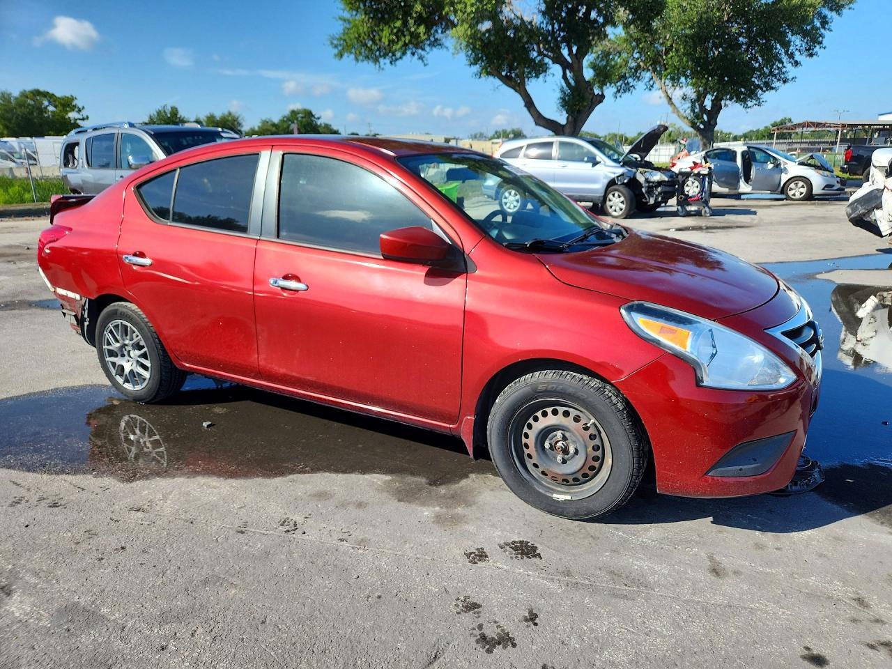 2016 NISSAN VERSA