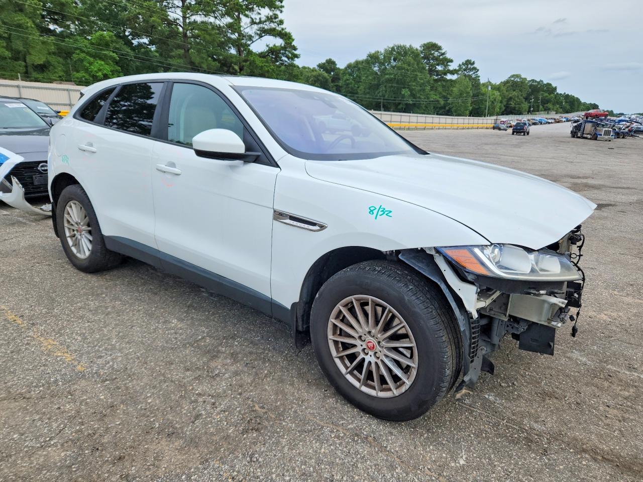 2017 JAGUAR F-Pace