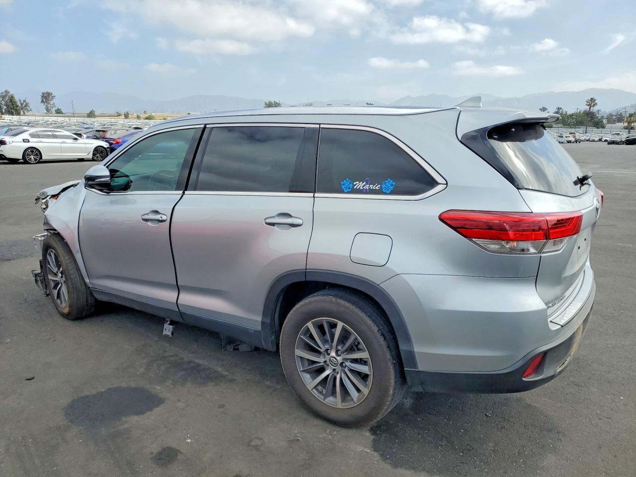 2019 TOYOTA HIGHLANDER