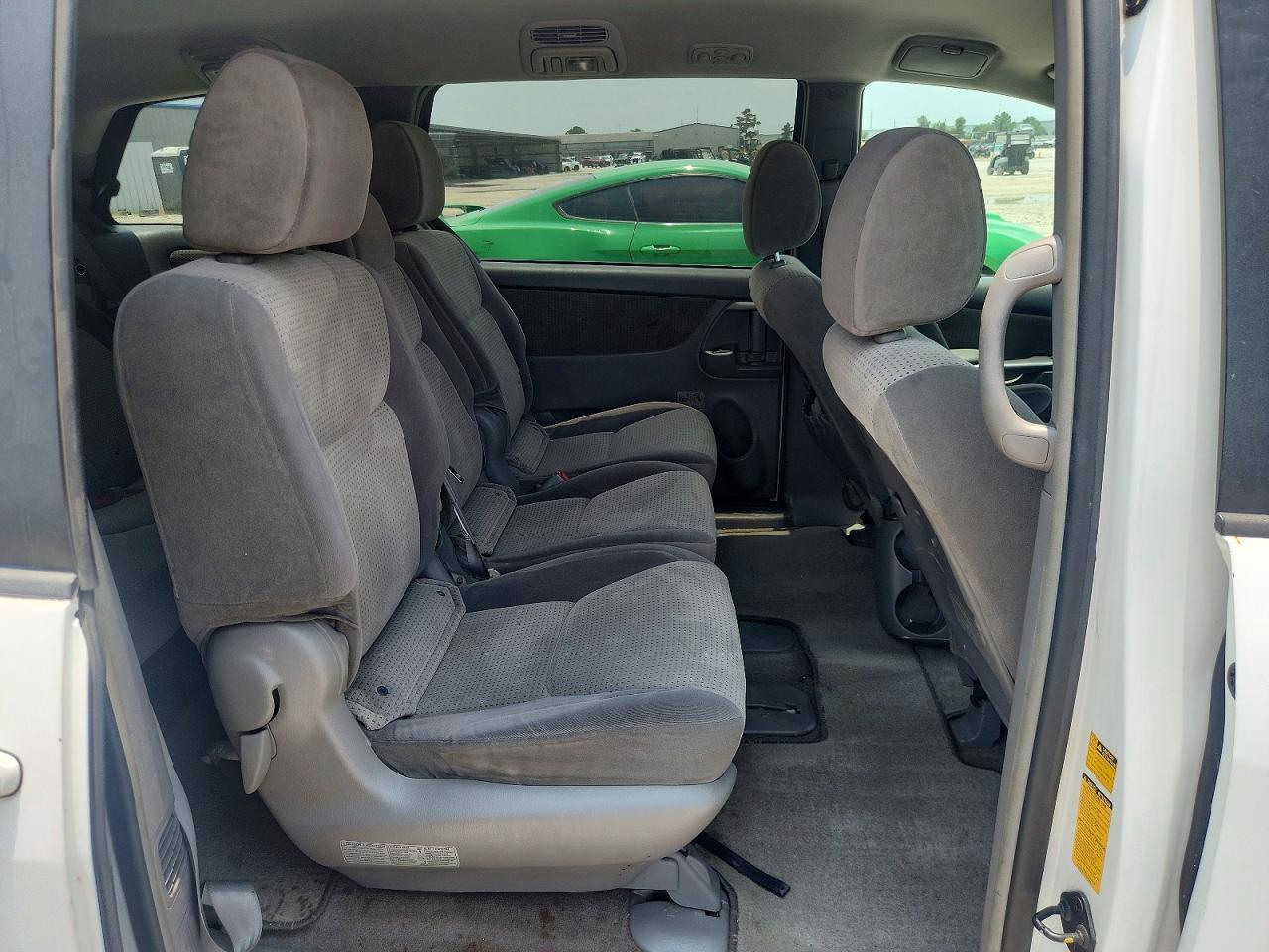 2010 TOYOTA SIENNA