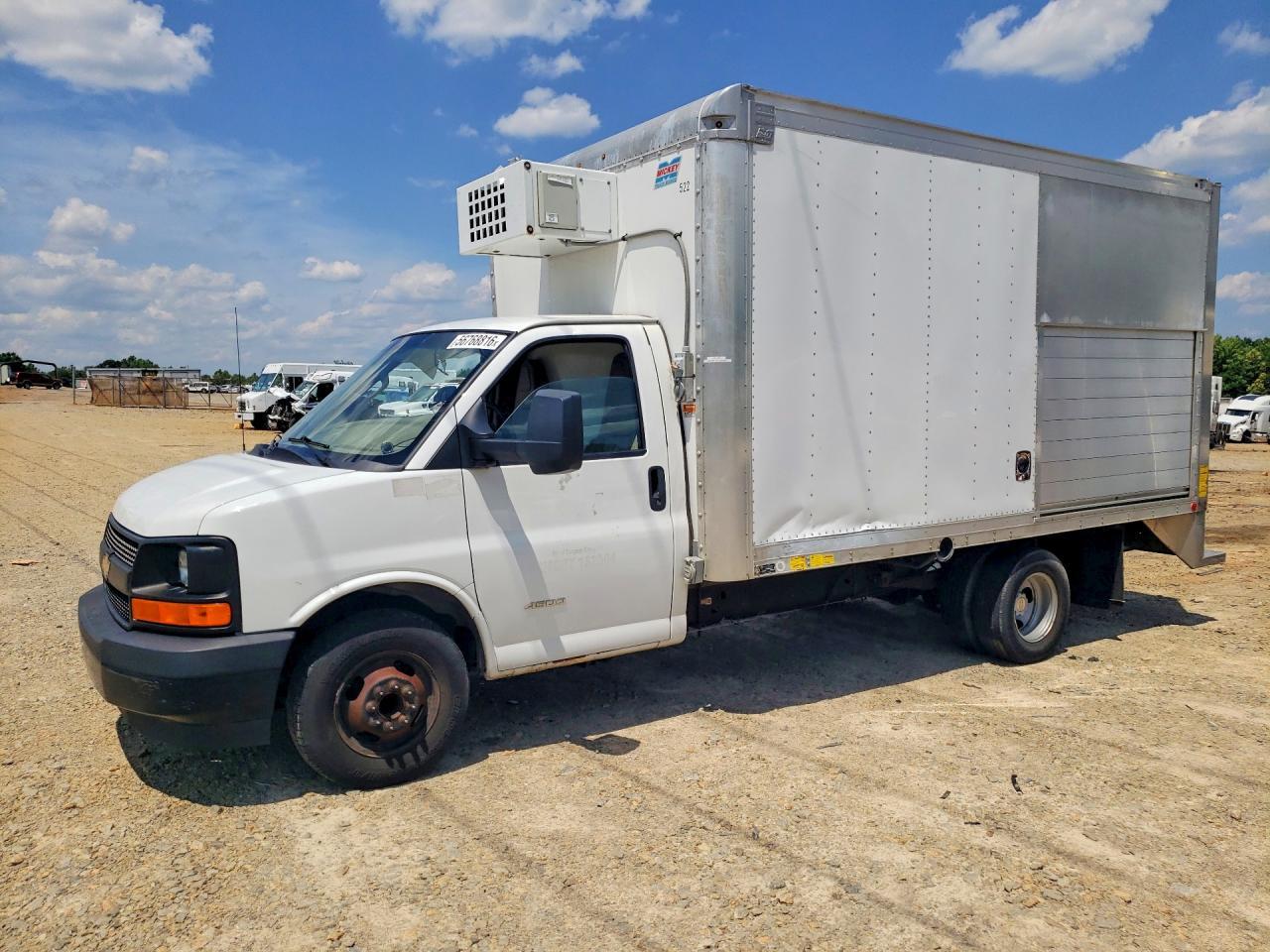 2017 CHEVROLET EXPRESS 2500