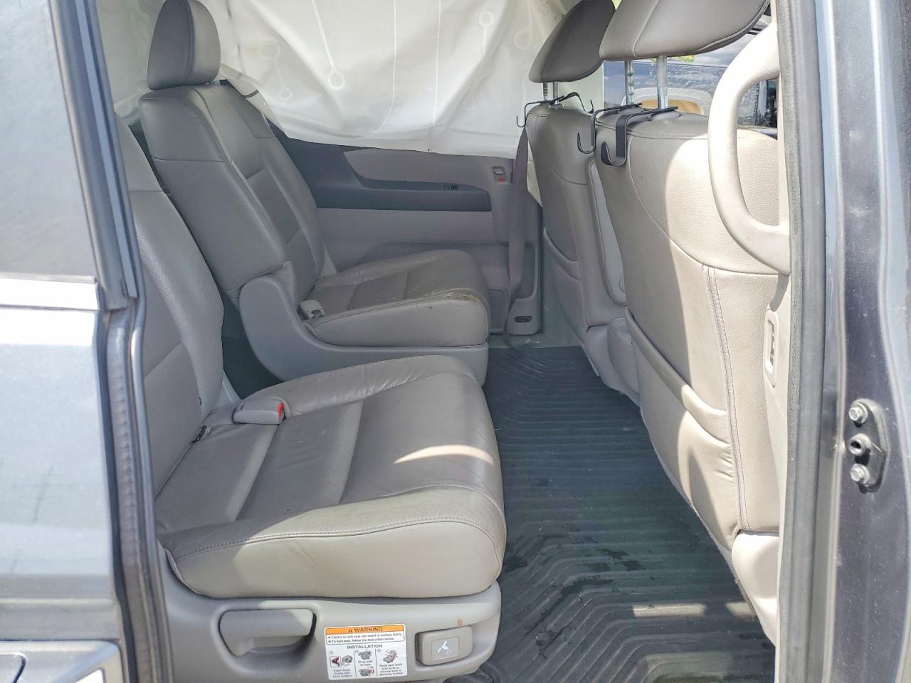 2013 HONDA Odessey