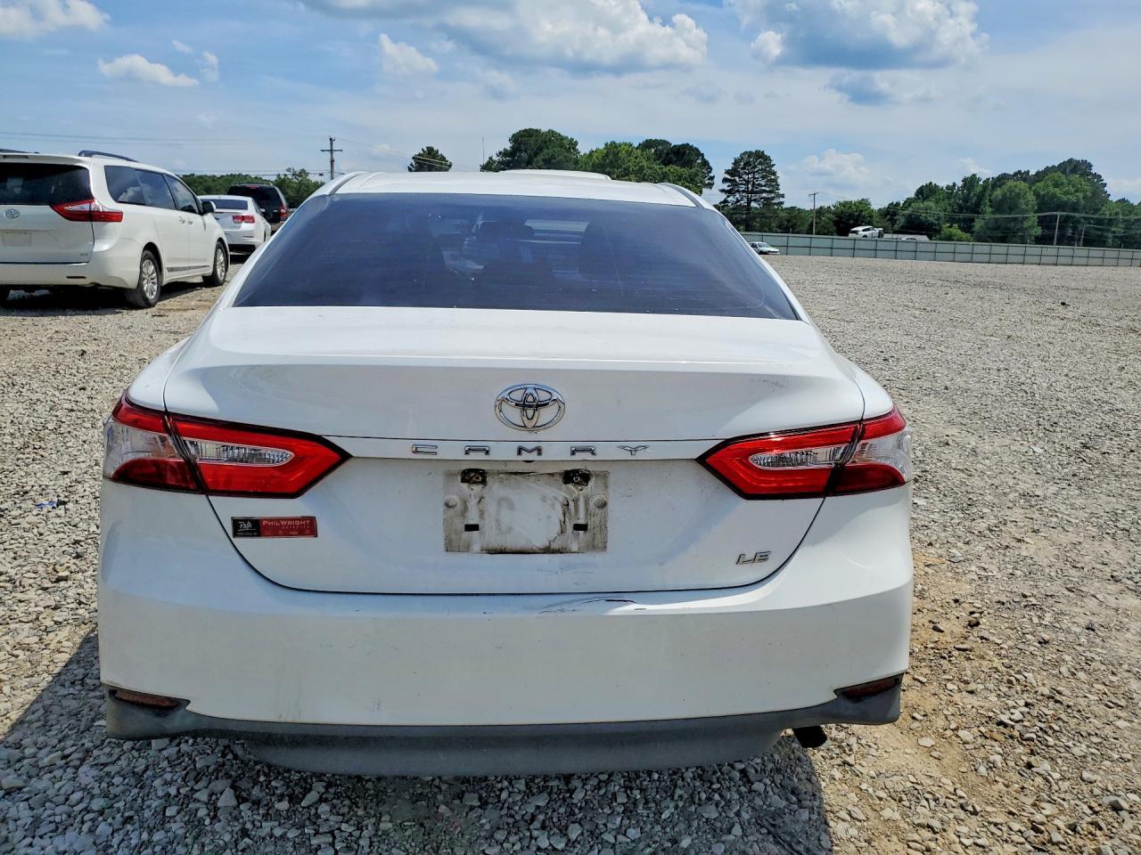 2018 TOYOTA CAMRY