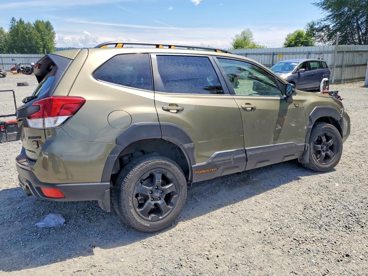 2023 SUBARU FORESTER