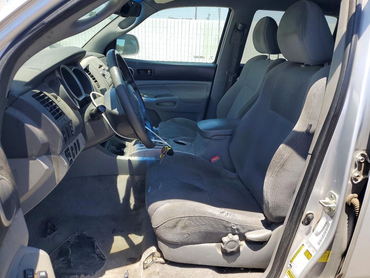 2011 TOYOTA TACOMA