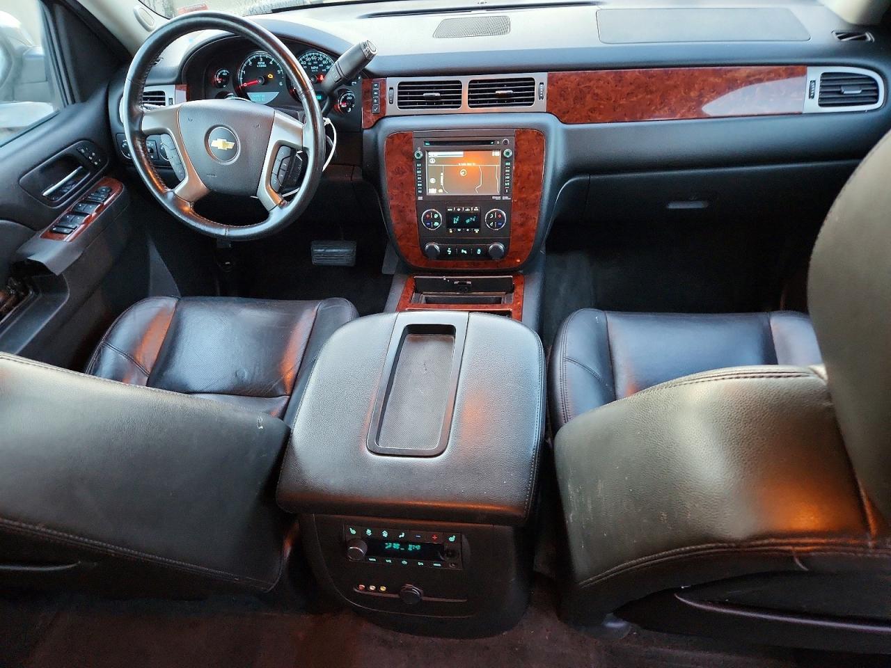 2014 CHEVROLET Suburban
