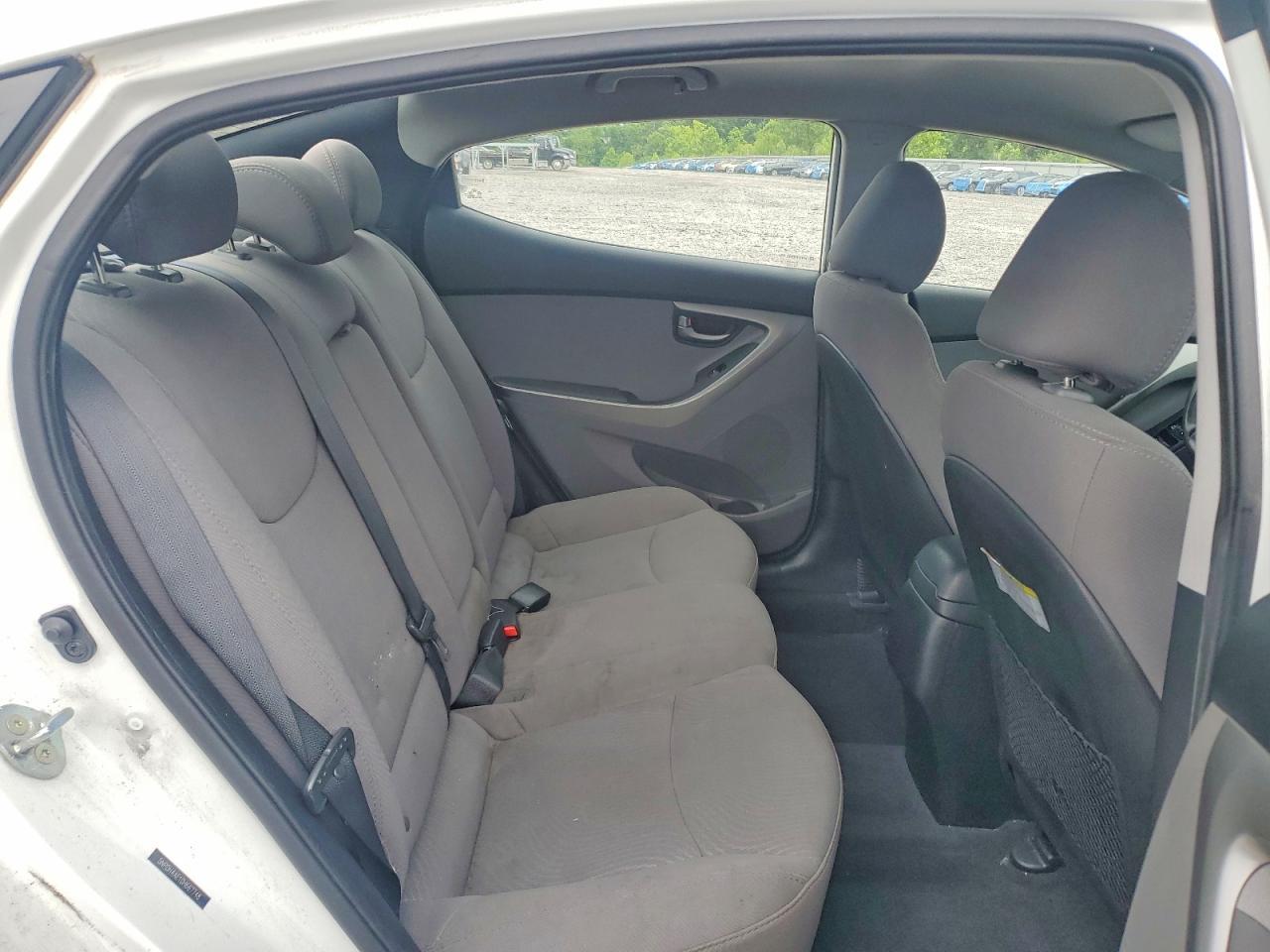 2016 HYUNDAI ELANTRA