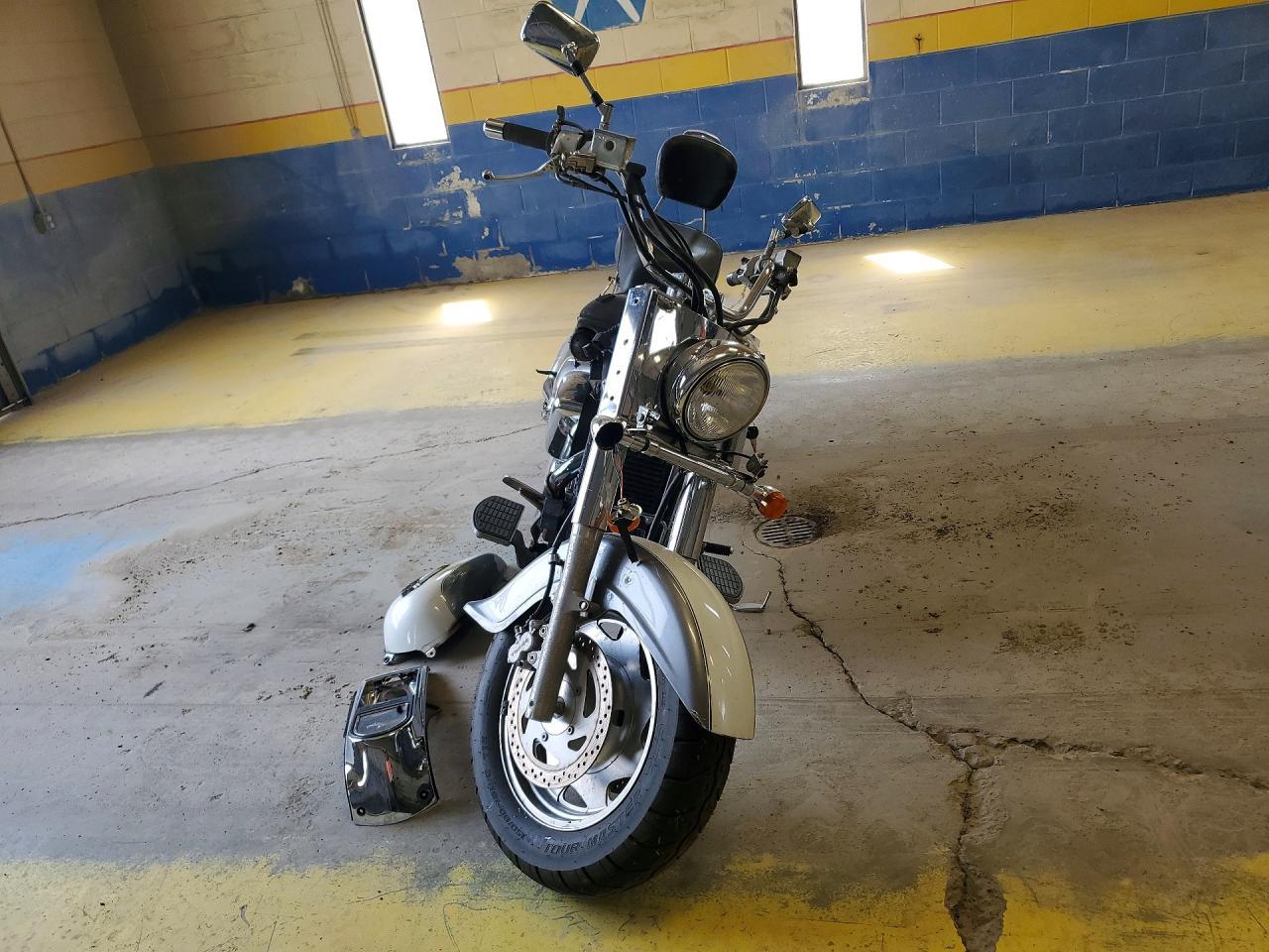 2002 SUZUKI VL1500