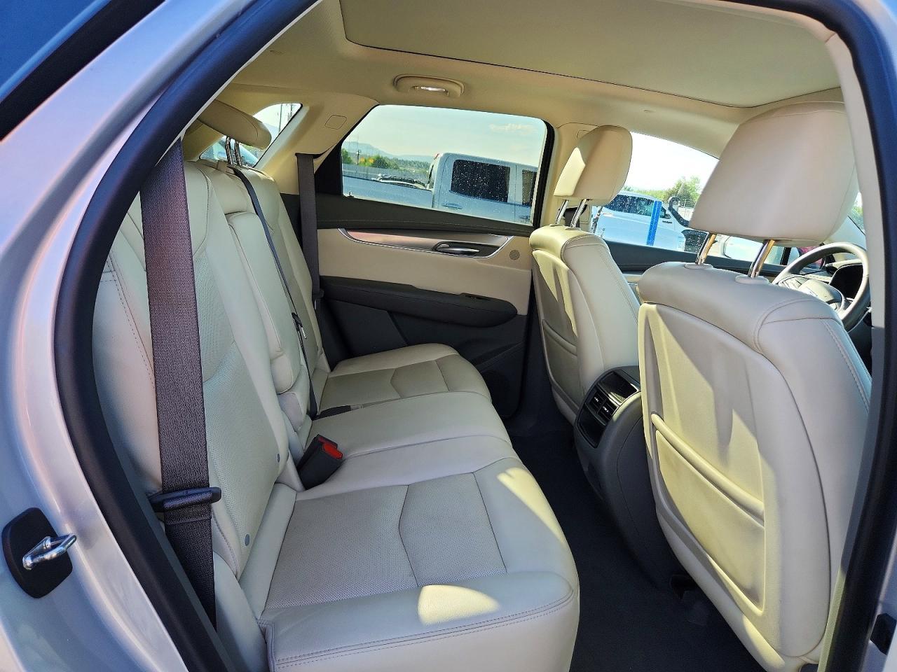 2017 CADILLAC XT5