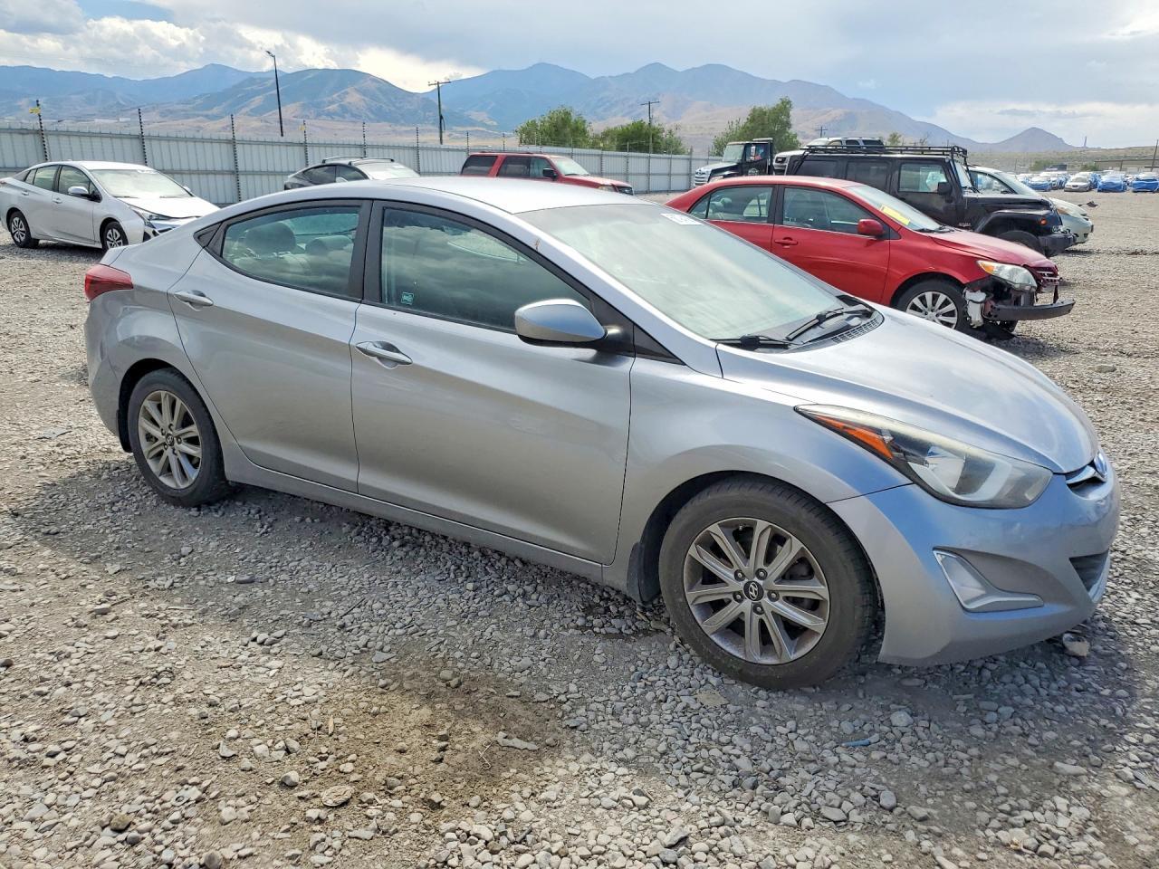 2015 HYUNDAI ELANTRA