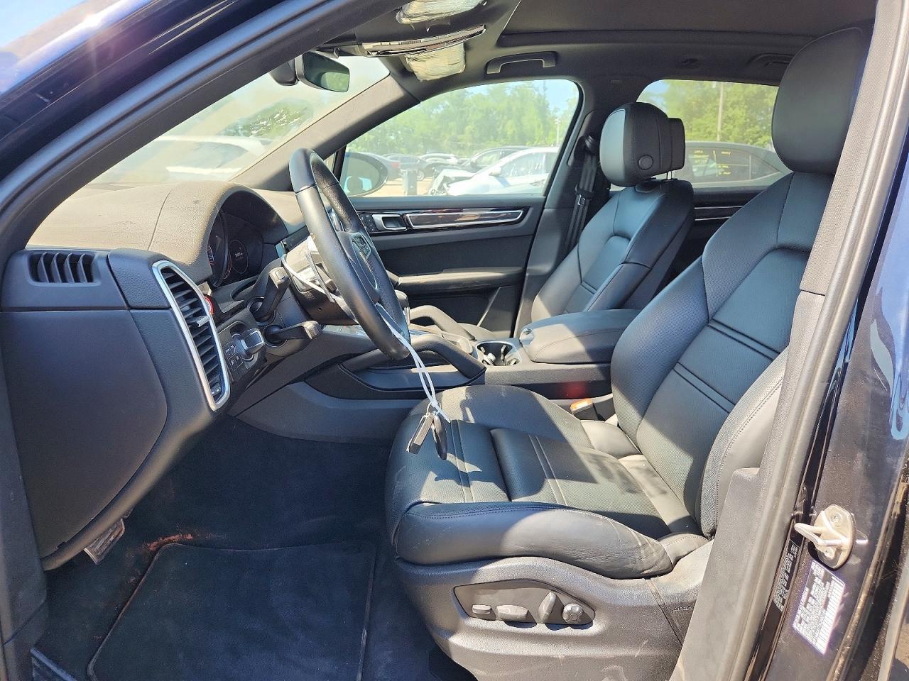 2022 PORSCHE CAYENNE