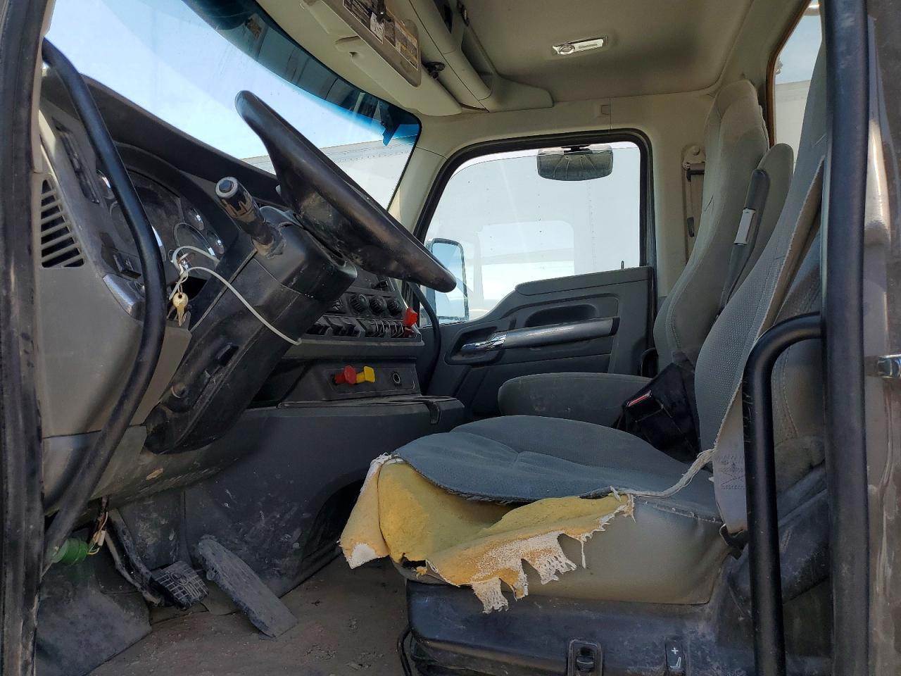 2019 KENWORTH T880