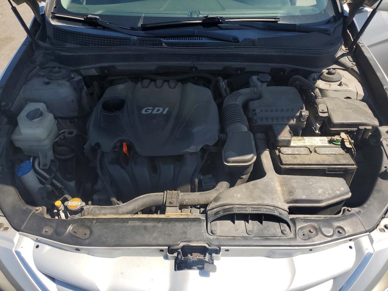 2011 HYUNDAI SONATA