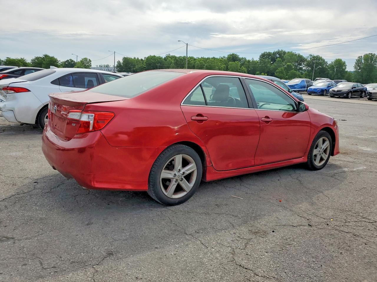 2014 TOYOTA CAMRY