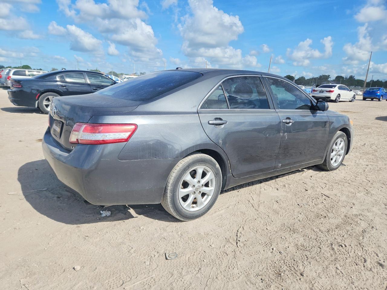 2010 TOYOTA CAMRY