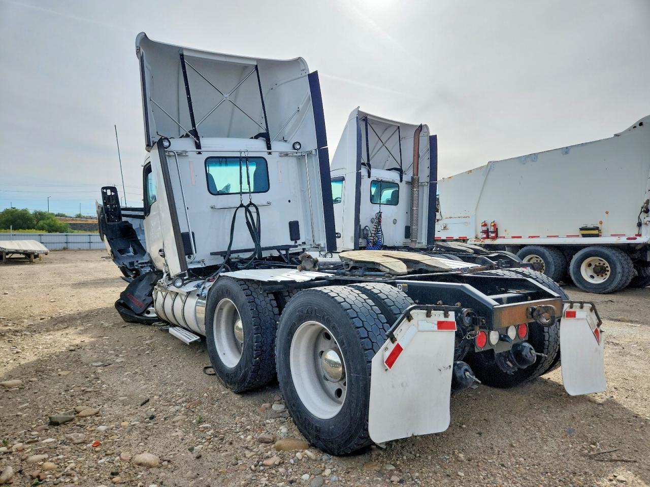 2023 KENWORTH T680