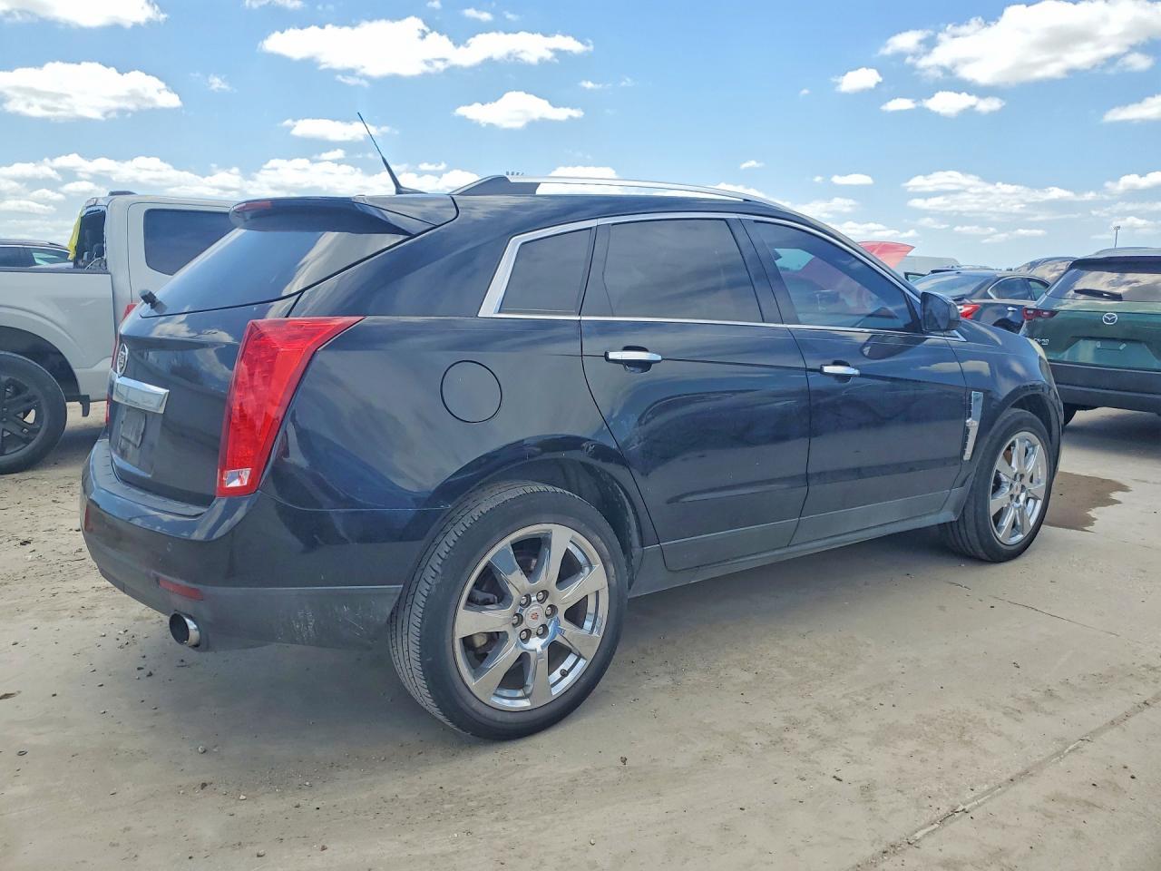 2010 CADILLAC SRX