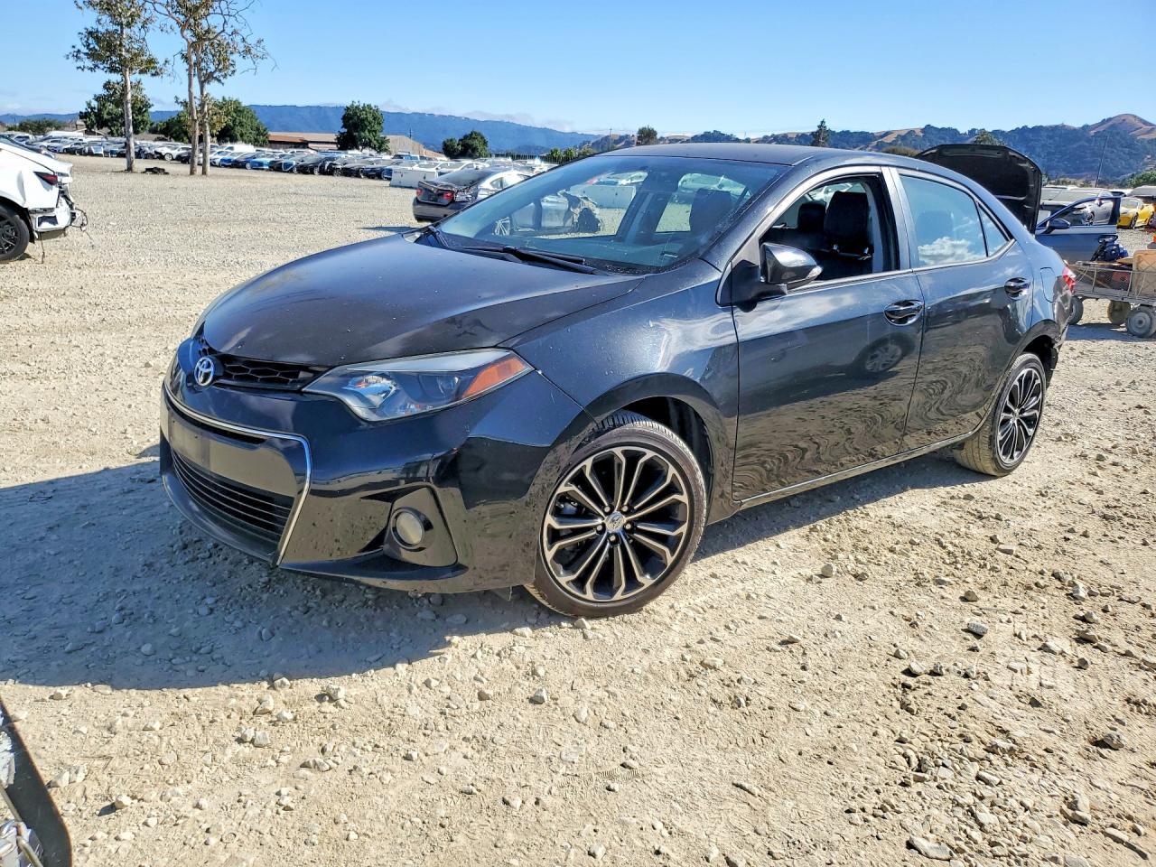 2016 TOYOTA COROLLA