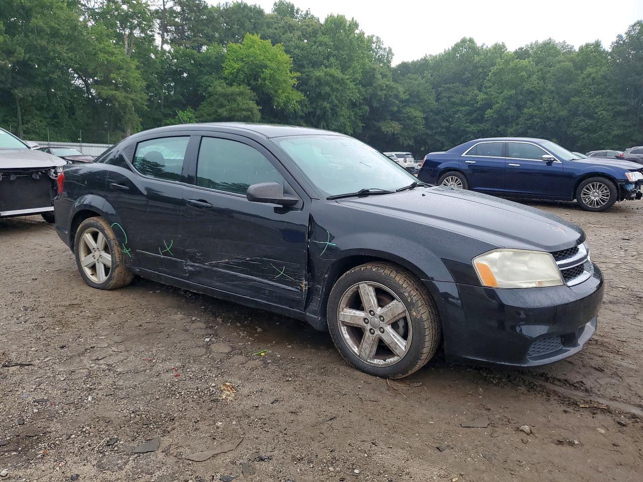 2013 DODGE Avenger