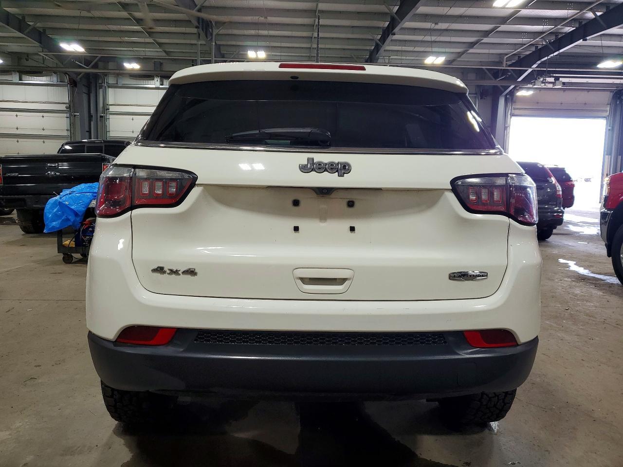 2017 JEEP Compass