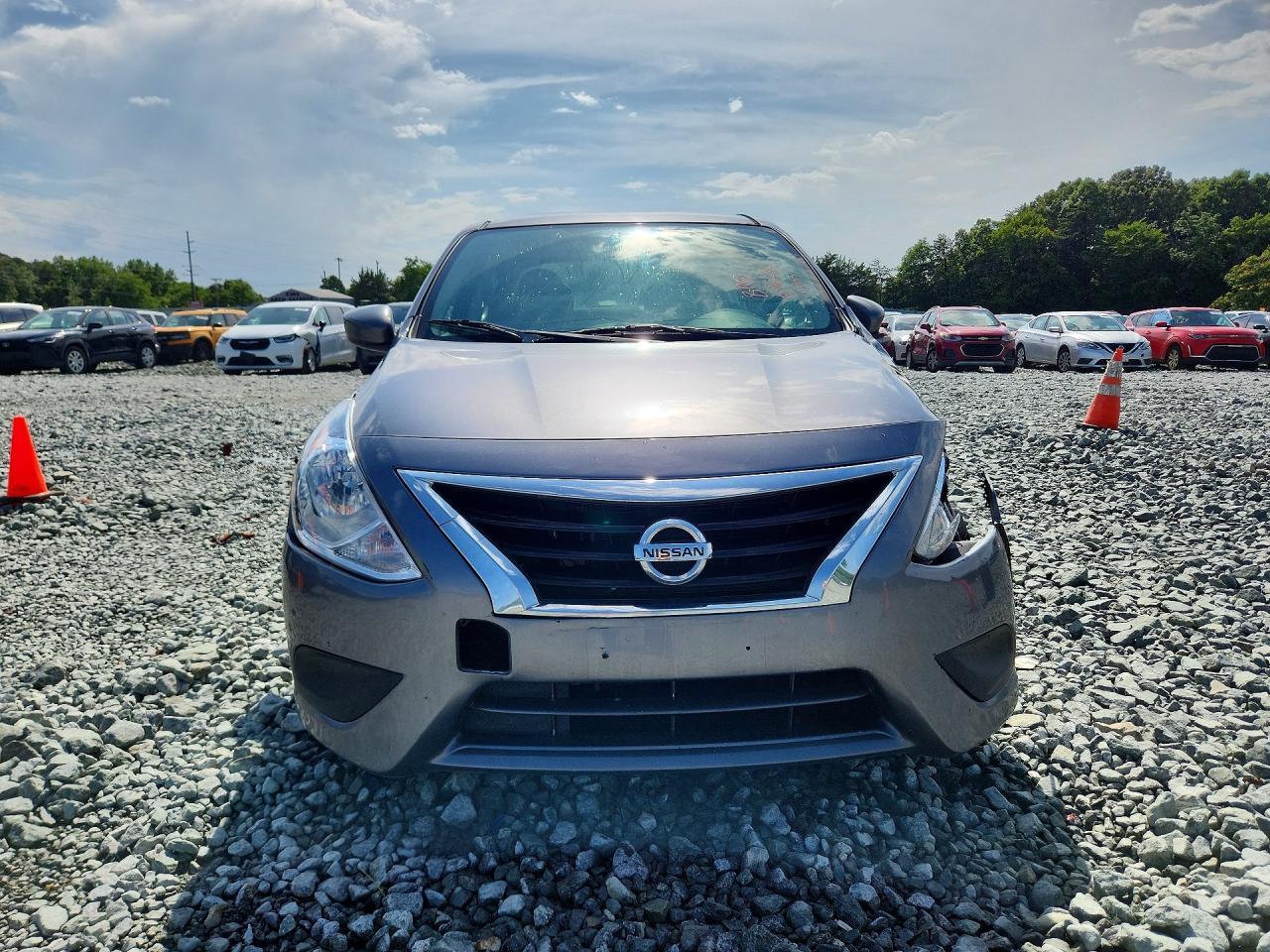 2018 NISSAN VERSA