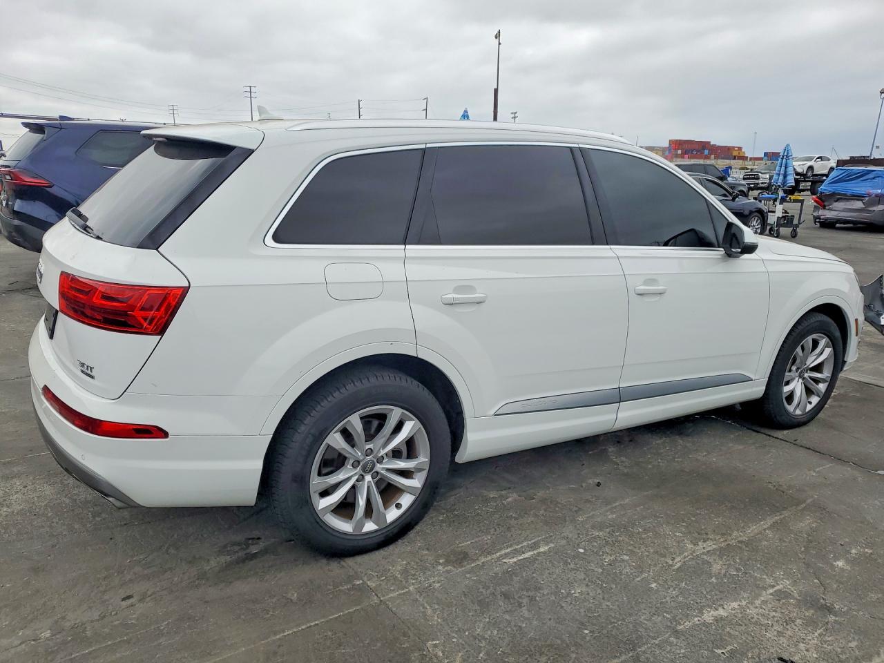 2018 AUDI Q7