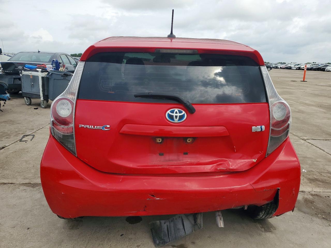2014 TOYOTA Prius c