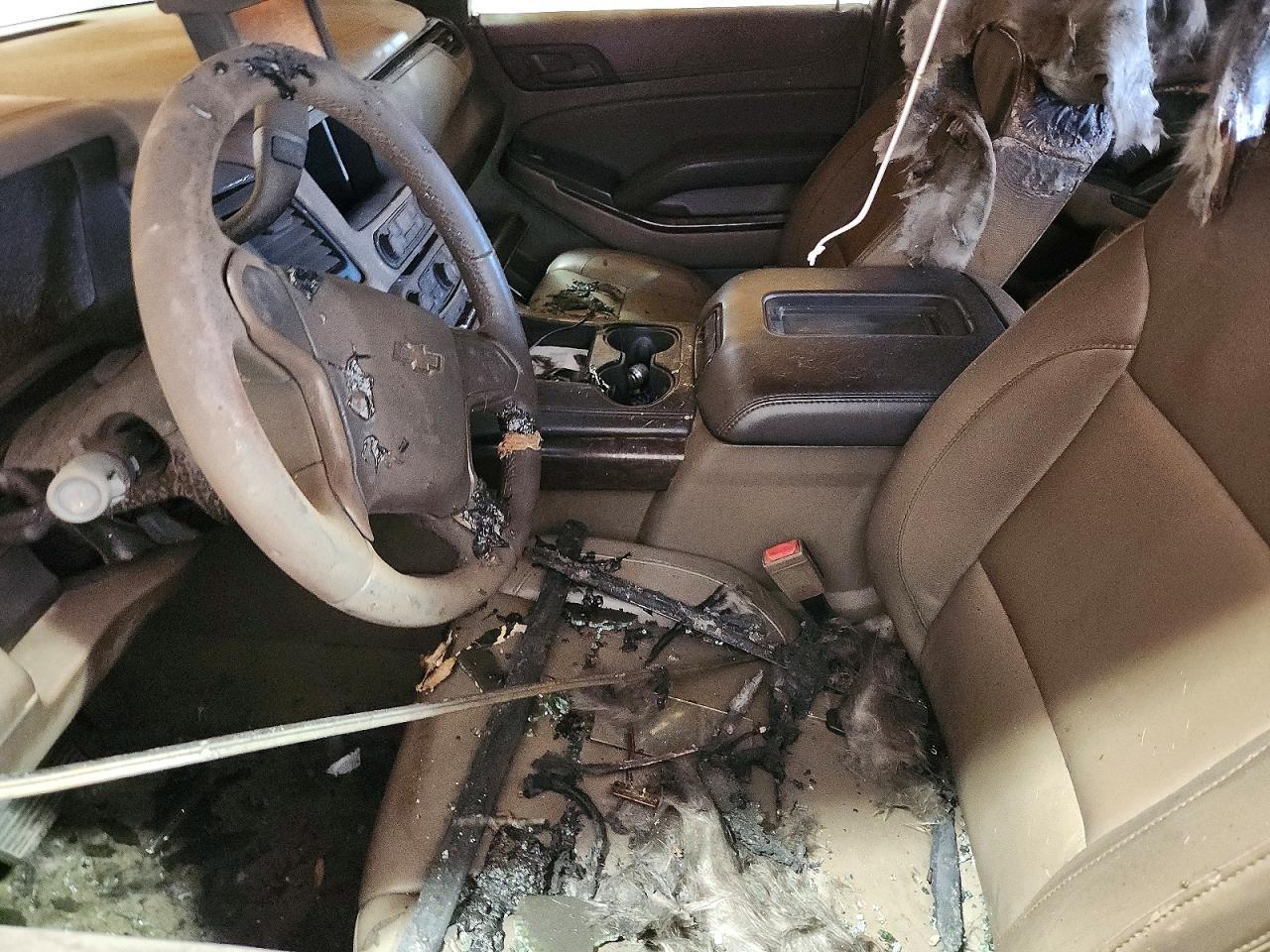 2016 CHEVROLET Suburban