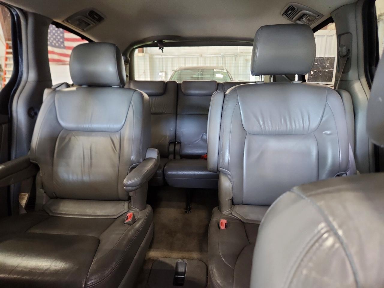 2004 TOYOTA SIENNA