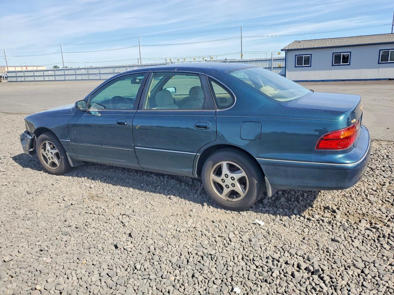 1999 TOYOTA Avalon