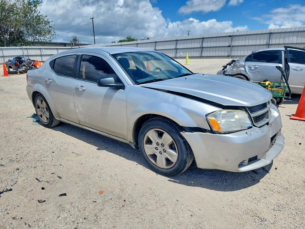 2010 DODGE Avenger