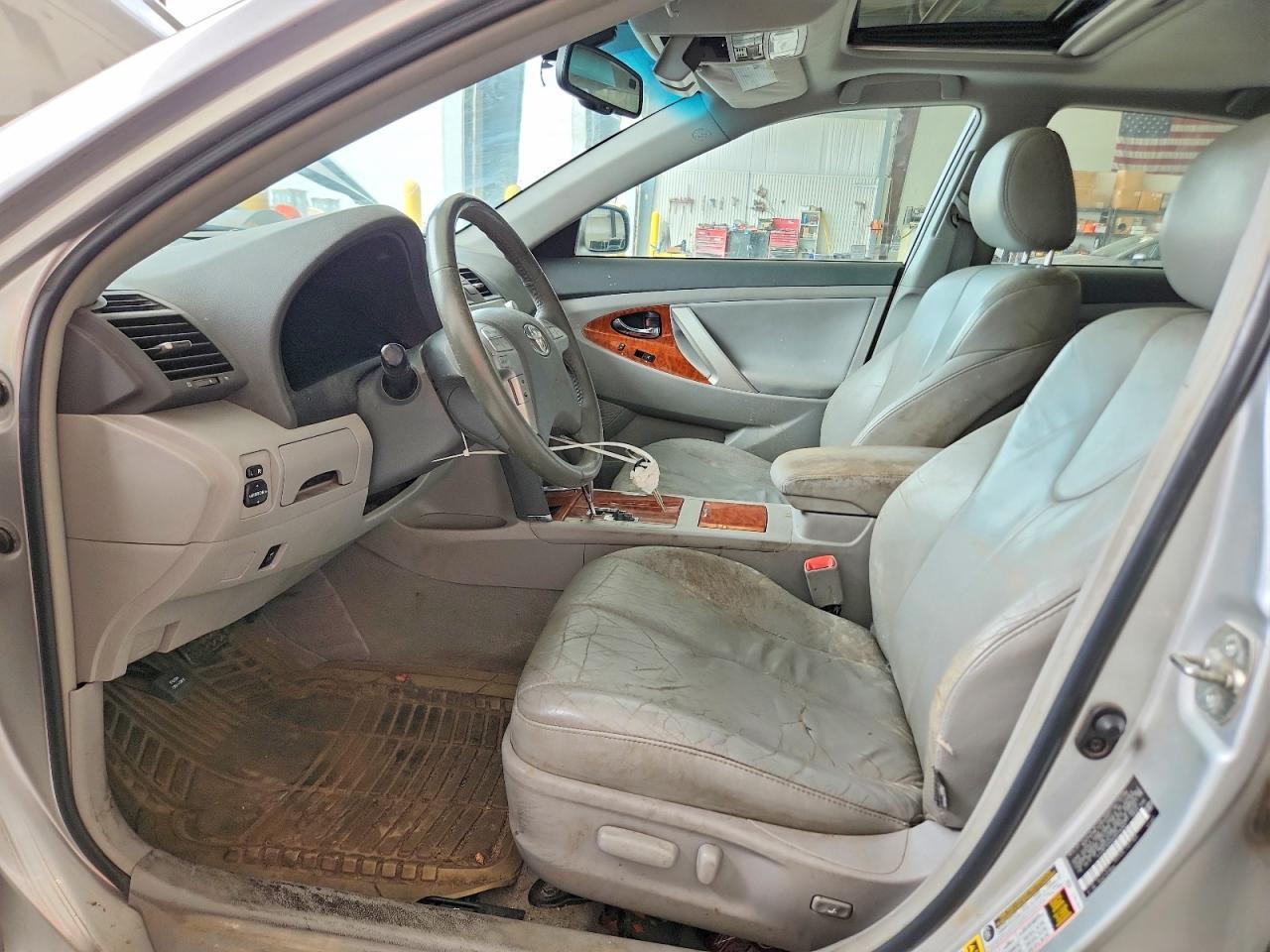2010 TOYOTA CAMRY