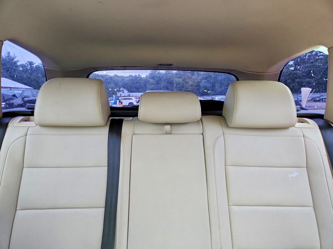 2011 VOLKSWAGEN JETTA