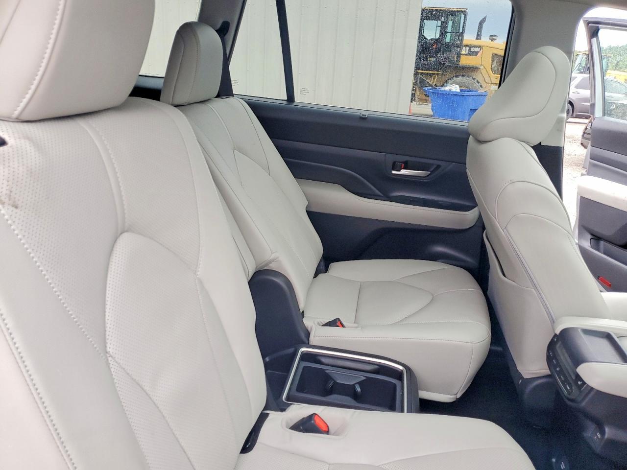 2026 TOYOTA HIGHLANDER
