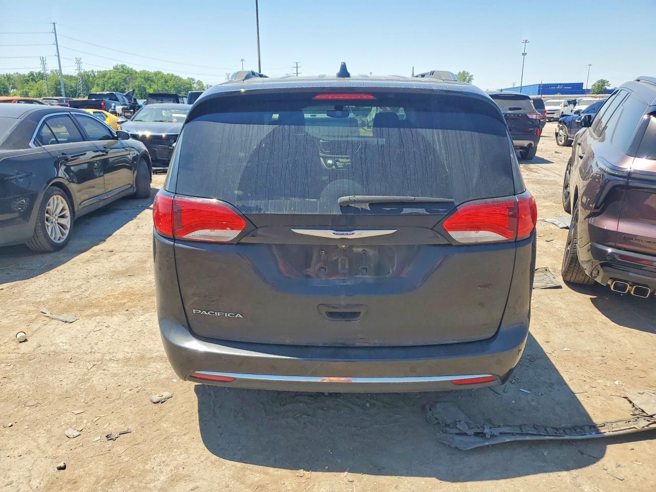 2018 CHRYSLER Pacifica
