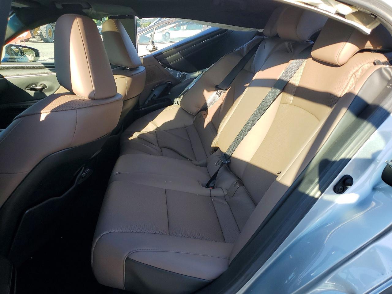 2023 LEXUS ES 350