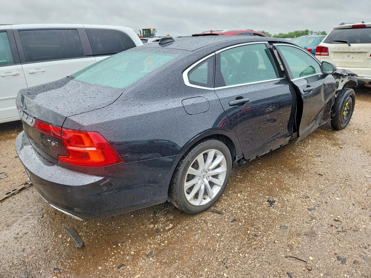2018 VOLVO S90