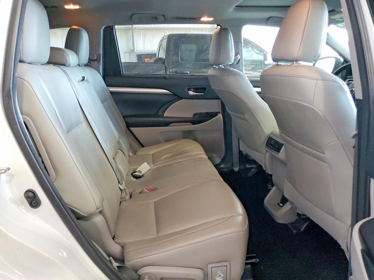 2017 TOYOTA HIGHLANDER