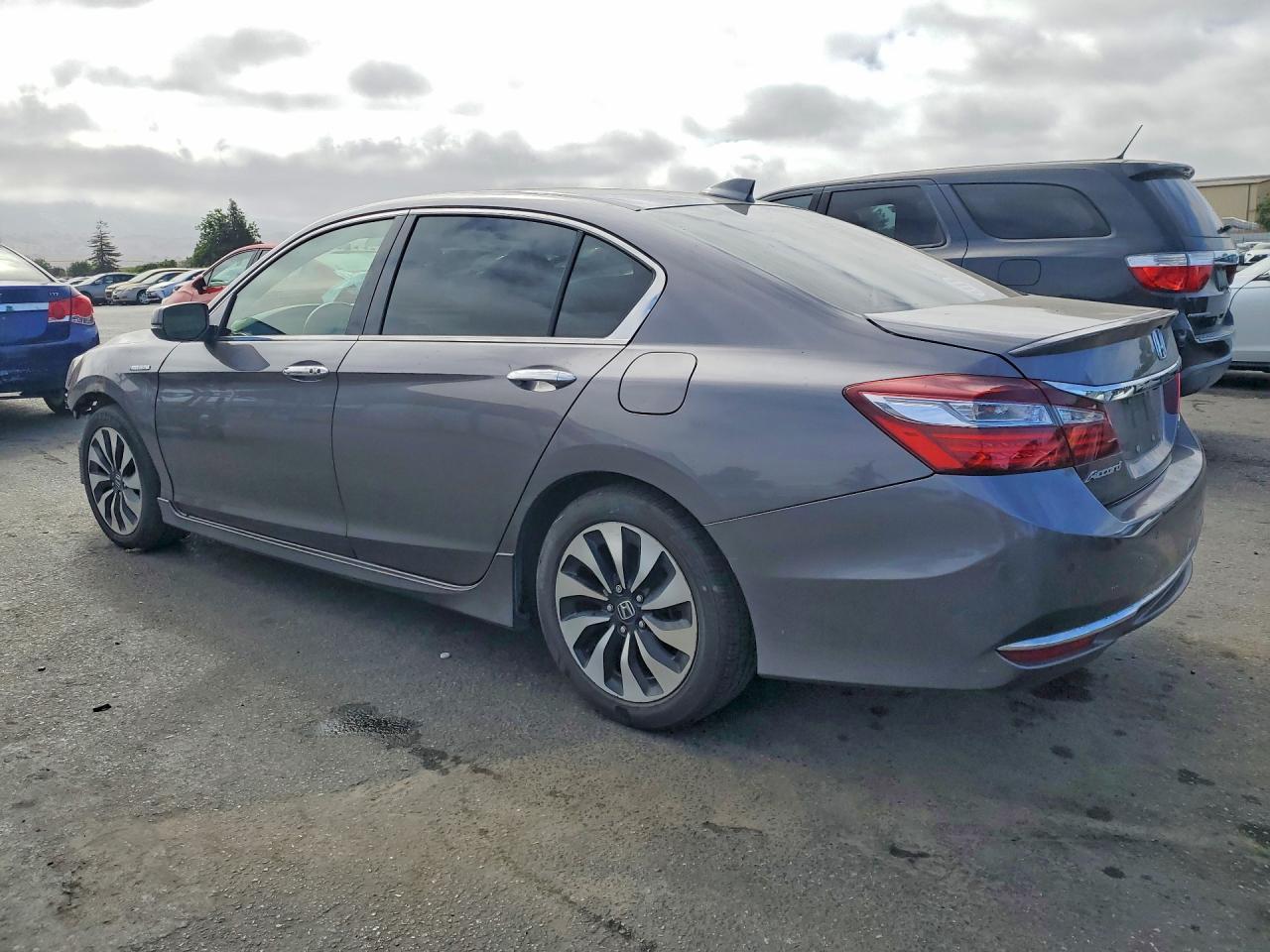 2017 HONDA ACCORD