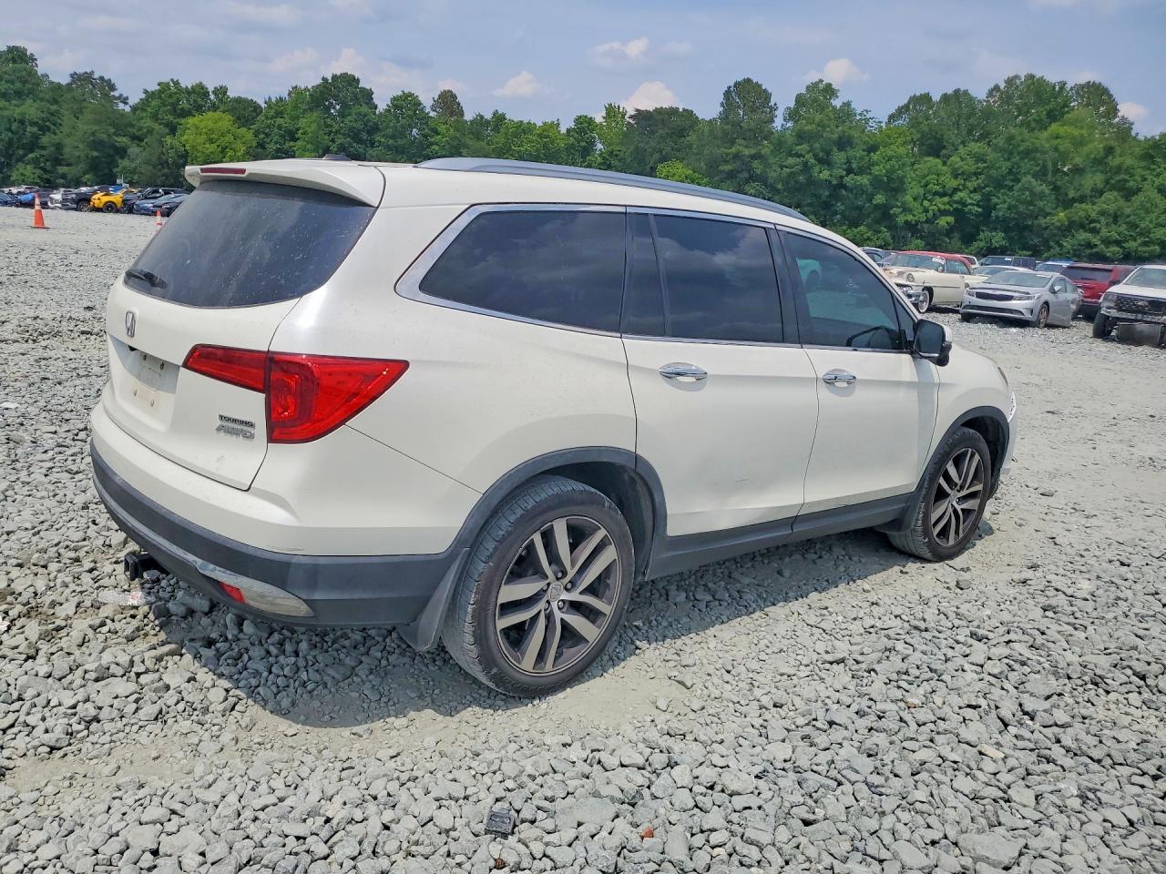 2016 HONDA PILOT