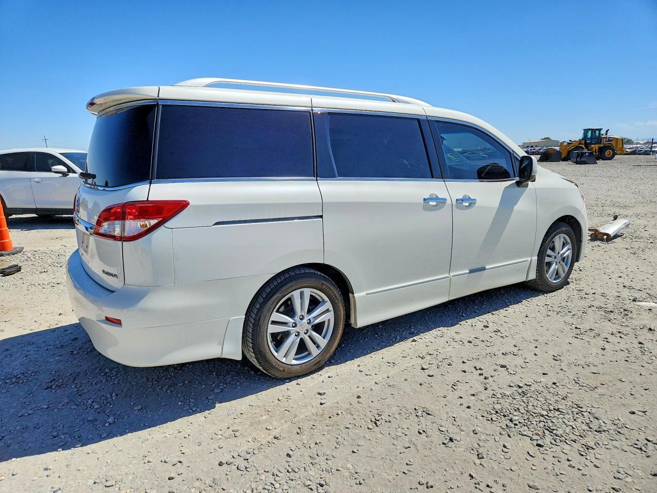2015 NISSAN Quest