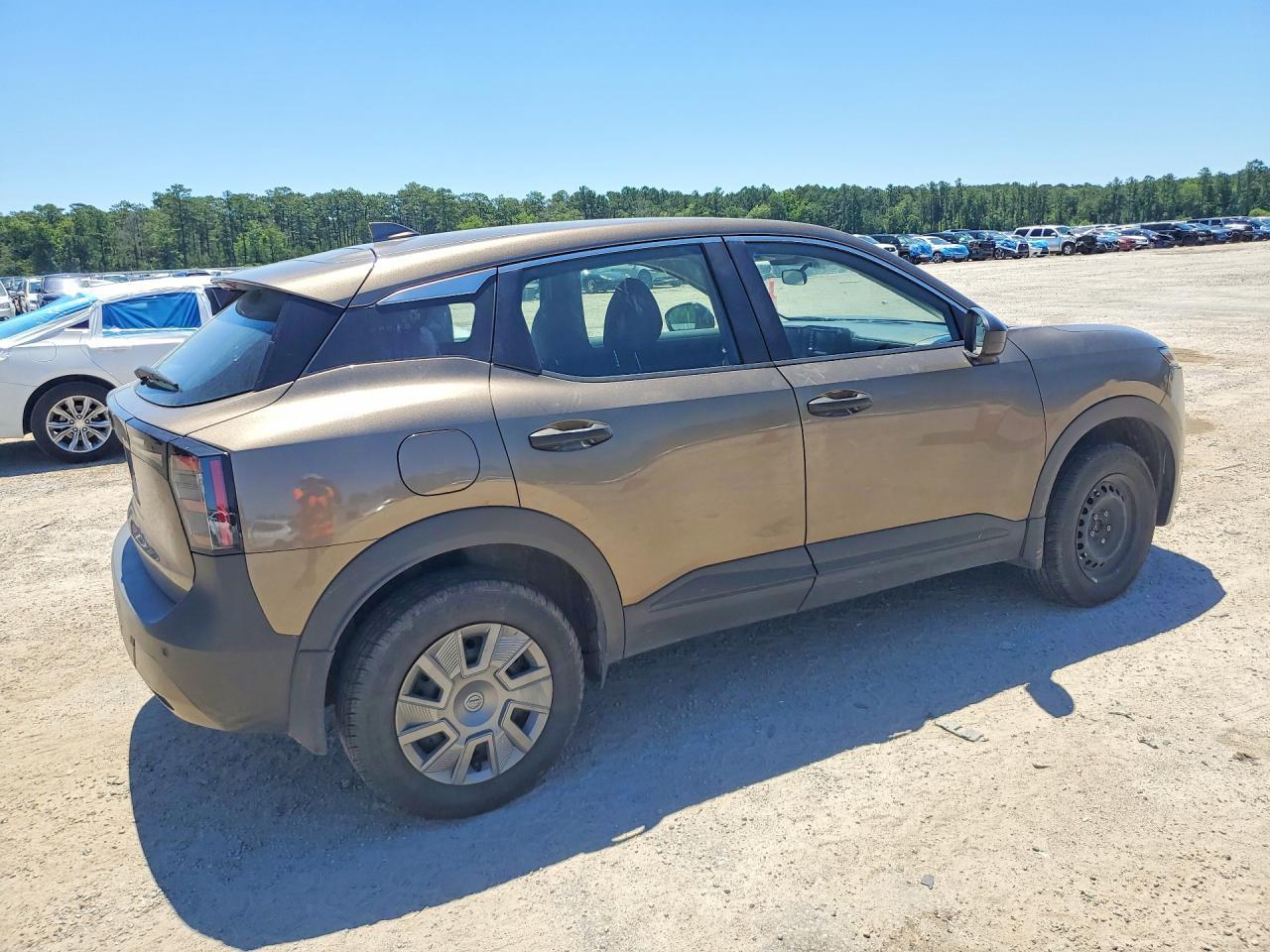 2025 NISSAN KICKS