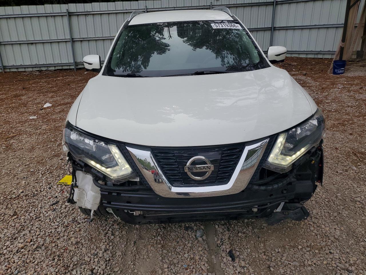 2017 NISSAN ROGUE