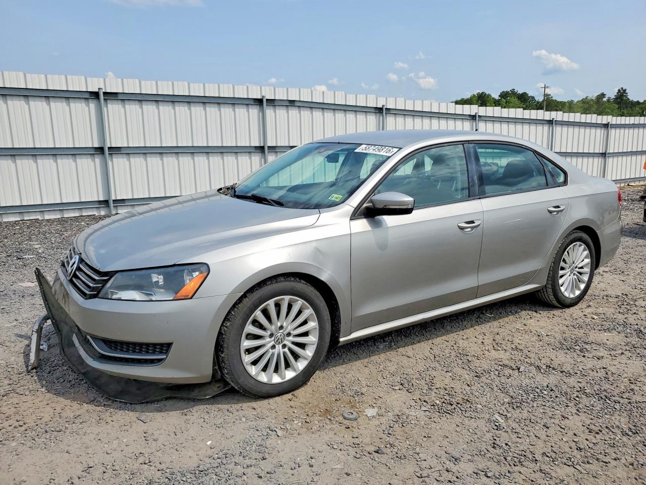 2014 VOLKSWAGEN Passat