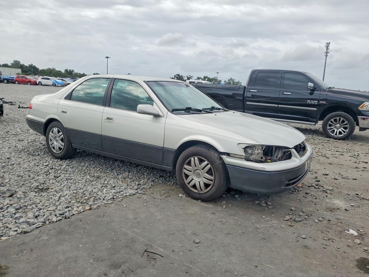 2000 TOYOTA CAMRY